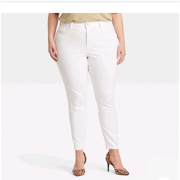 Ava &  Viv High-Rise Skinny Jean - Picture 3 of 6